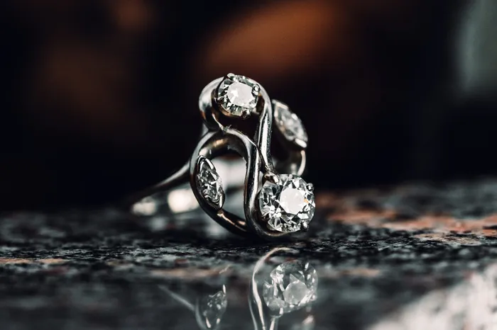 14k White Gold Vintage Diamond Ring Consignment Rings